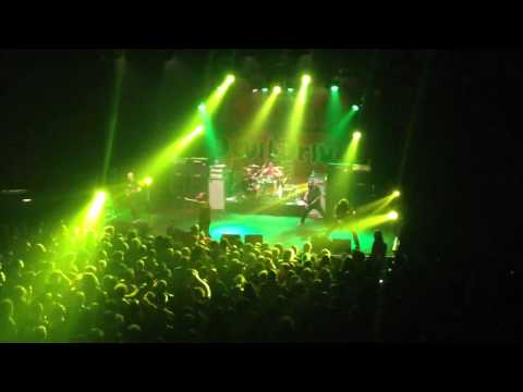DevilDriver Clouds over California live Paris 2013