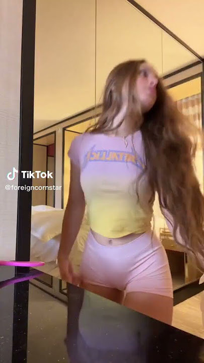 TIKTOK THOTIE  BENDS OVER FOR FANS!!!! BOOTY SHORTS #babe