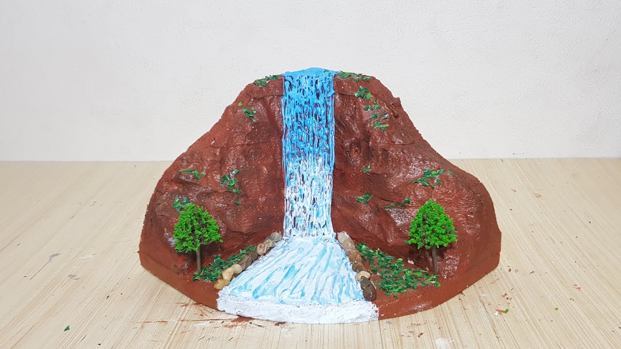 طريقة عمل مجسم شلال  How to make an anthropomorphic waterfall and mountains