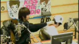 [050209]Hyuk massages Teuk