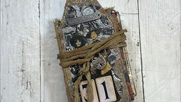 Tim Holtz / Halloween Journal Flip Through