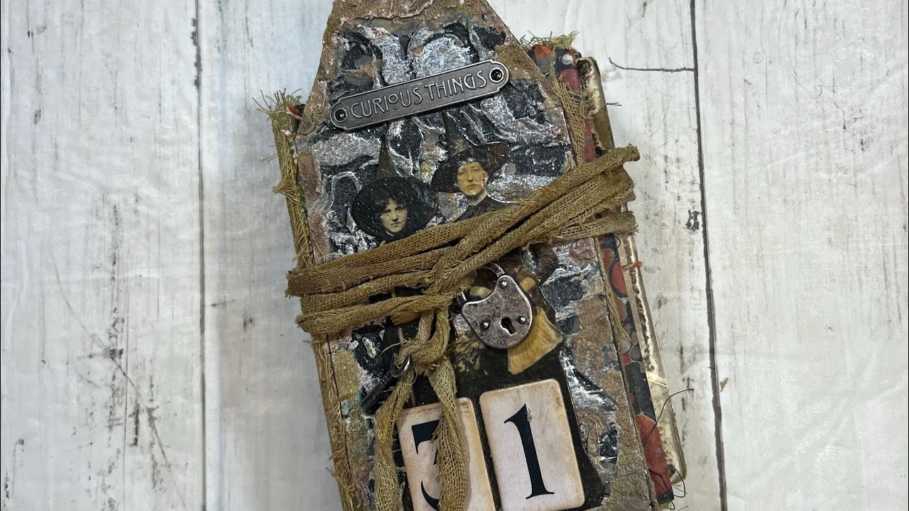 Tim Holtz / Halloween Journal Flip Through