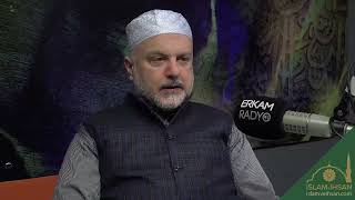 Kocası Borçlu Olan Kadının Altınlarına Zekât Düşer Mi, Ve Kadın, Kocasına Zekât Verebilir Mi?