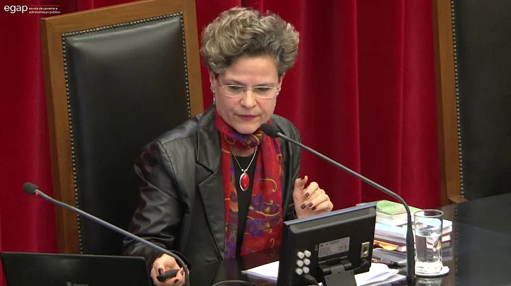 Gesto e Controle de Contratos - Vera Wolff Bava Mo...