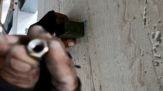 Tricks of strong and invisible bolt reinforcement in relling assembly