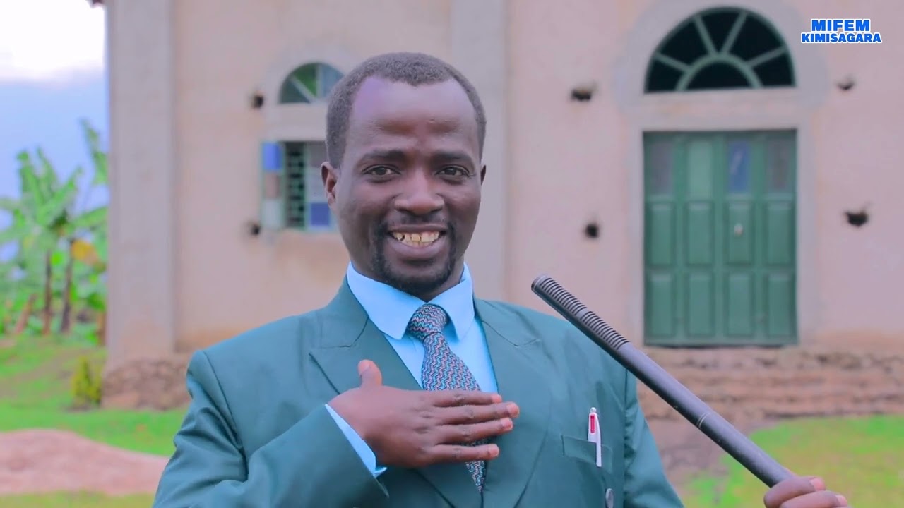 PASTOR MUGISHA SAMSON UYOBORA ITORERO RYA CHAHAFI  MURI UGANDA KISORO ARASHIMA IVUGABUTUMWA RYAKOZWE