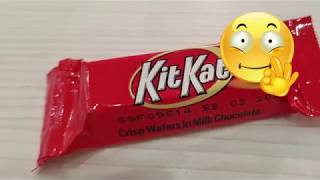 KitKat Mini Crisp Wafers in Milk Chocolate Opening 2019