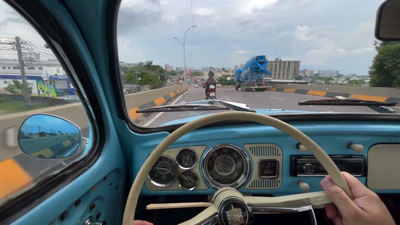 Atravessando a cidade com o Fusca Azul 74 motor 1600. POV - Cinematic Video. Iphone 14 4k 30fps