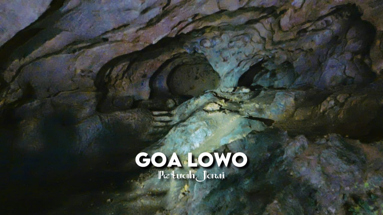 Paranggarudo : Goa Lowo. Ds.Godo Winong- Pati Jawa Tengah