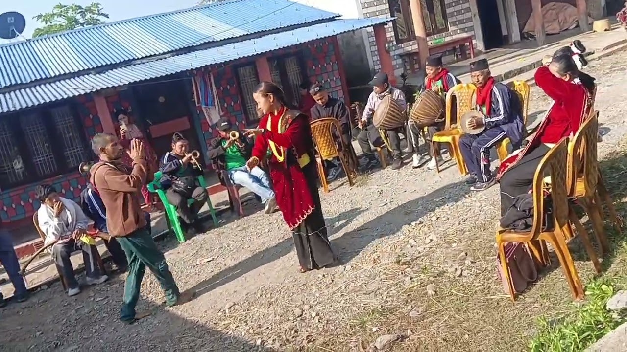 devchuli -8 aapatari , Nawalpur maa vai ko Bartabanda ma Raimaiilo Gardai  