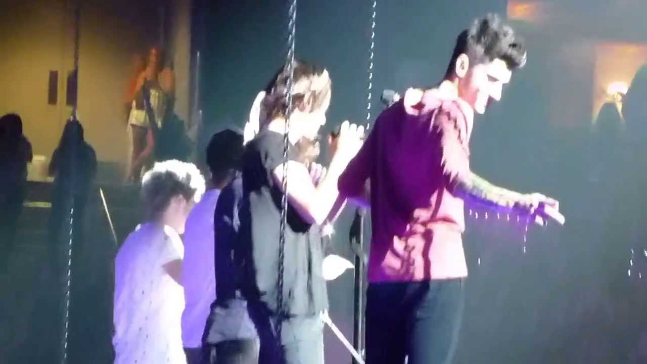 One Direction 7/30/13 San Jose - Change My Mind & One Way or Another [HD]