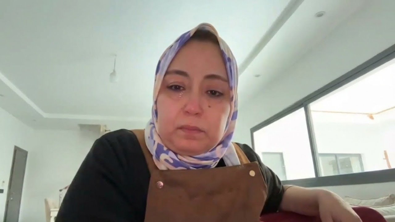 لبنى دموعك ميطيحوش فالارض ربي ياخد الحق 😭