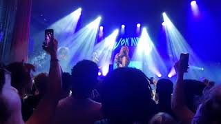 Video thumbnail of "Jok'air - Nos souvenirs feat. Chilla & Yseult (Live La Cigale 13 06 19)"