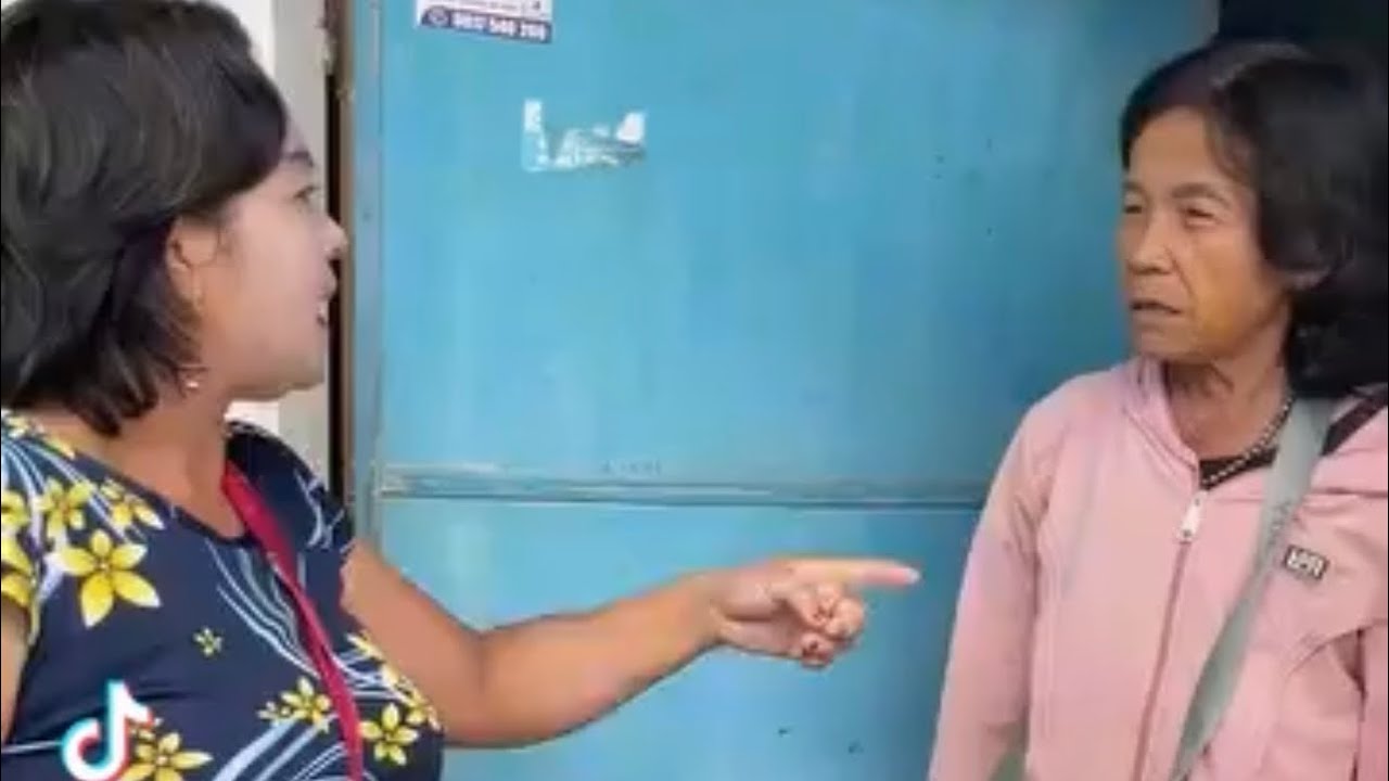 Xuyên Nái Cùng Lan Cô Đơn Năm Tay Lên Phường