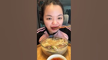 Mukbang bánh canh vịt nước cốt dừa