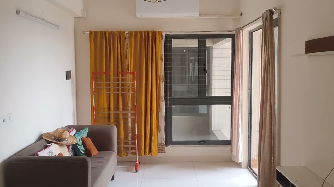 2 BHK 900Sq-Ft Semifurnished Apartment 📍 Merlin The One 📞 8910876501