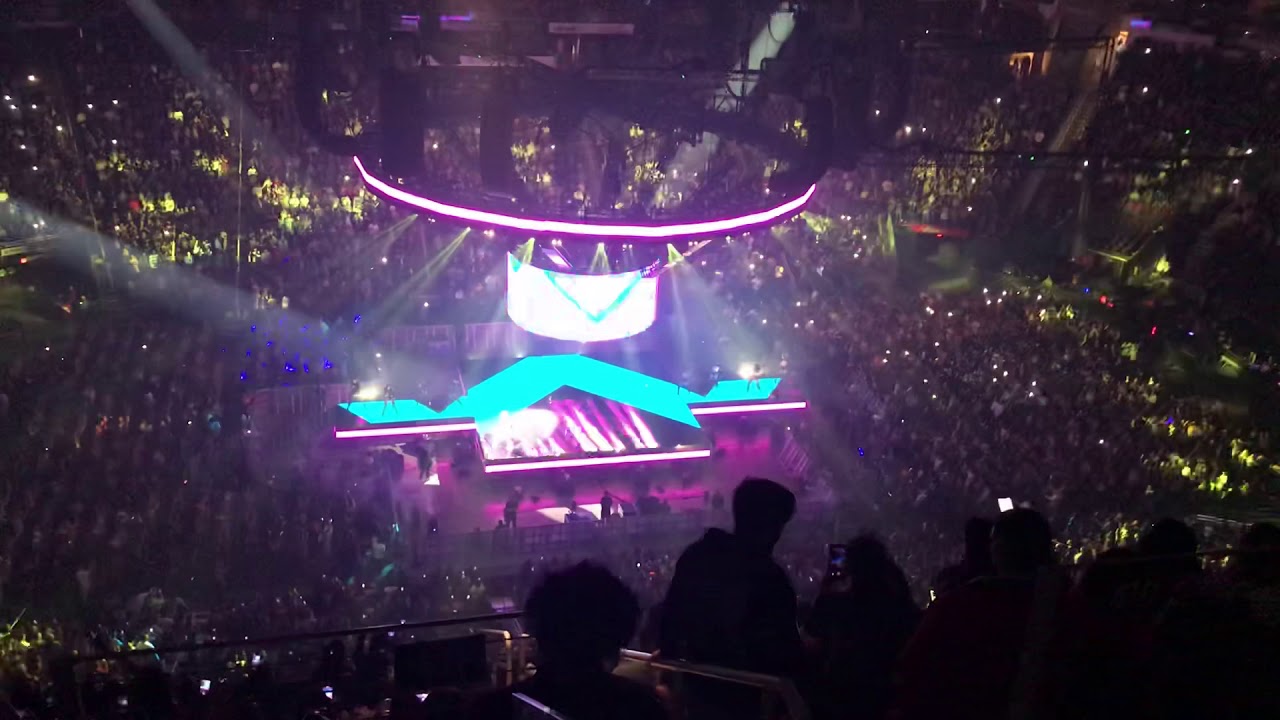 Bad bunny Houston tx por motio YouTube