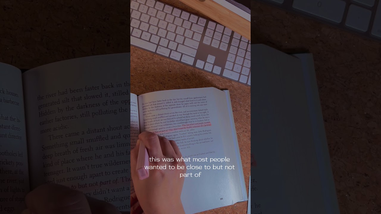 Convincing you to read Authority by Jeff VanderMeer, the second book in The Southern Reach series