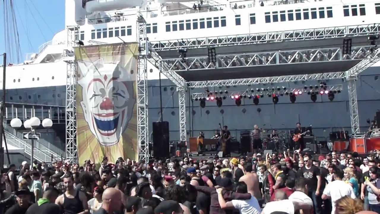 Guana Batz pit at Ink-N-Iron 2012