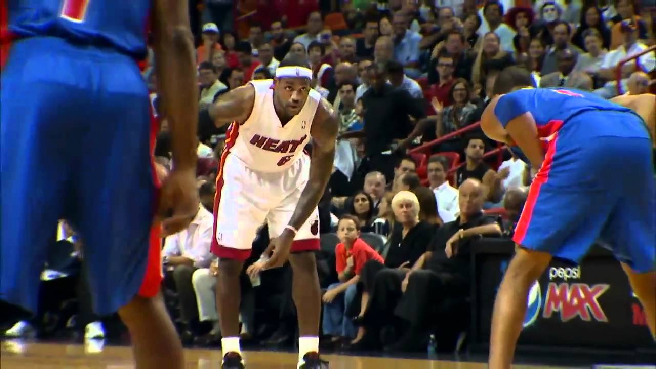 Леброн дебютирует за «Хит»