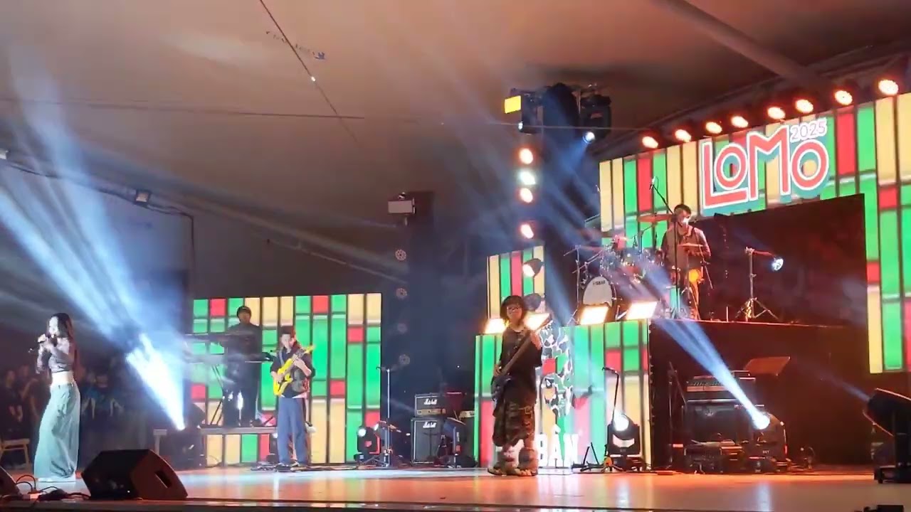 [LOMO25][BẬN] (khong nho ten bai 😭😭) live at LOMO25 FINAL CONCERT