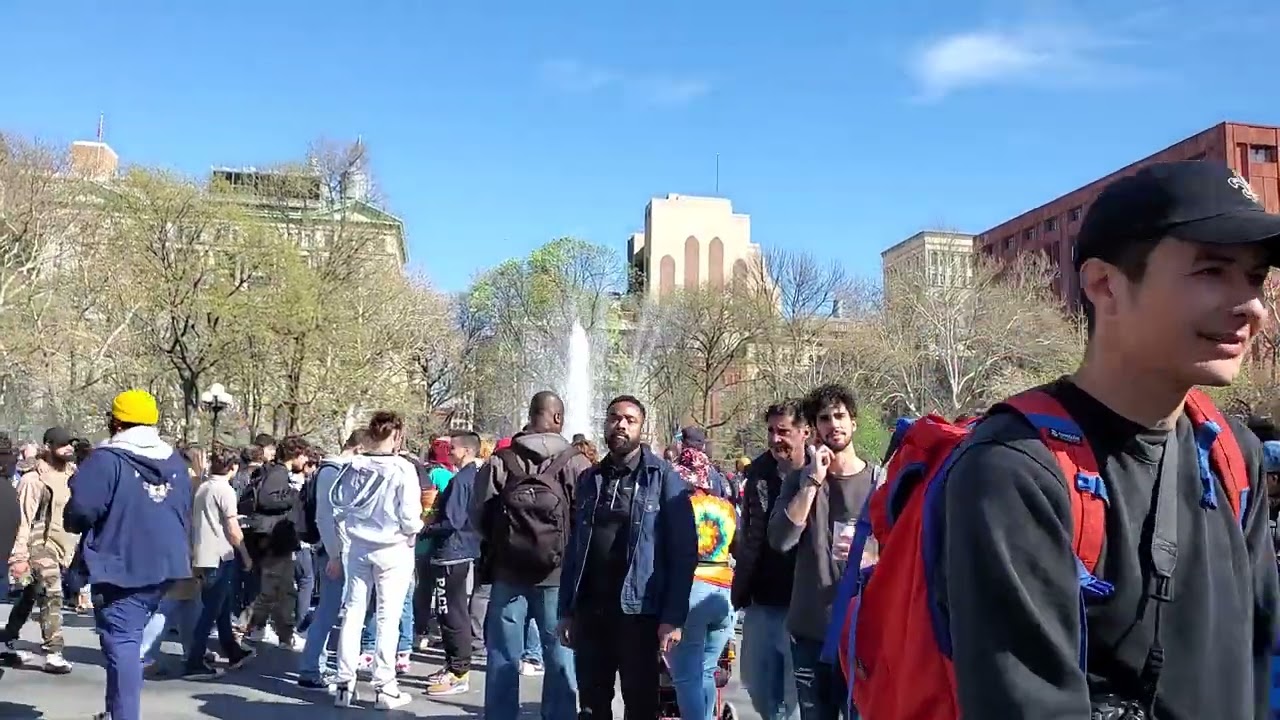4:20 on 4/20/22 in Washington Square