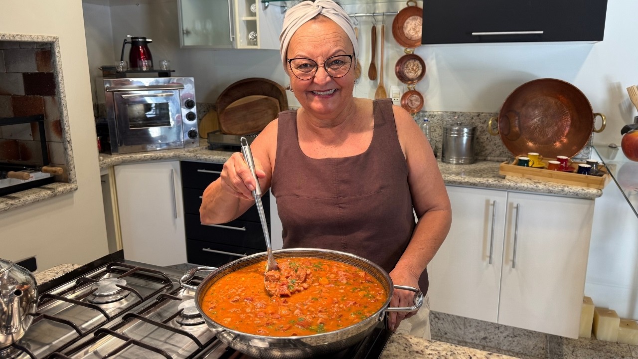 Aprenda Uma Feijoada Colombiana Maravilhosa e Fácil de Fazer| Delícias da Eleni