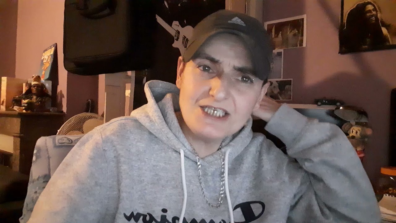 Illan de nouveau célibataire, le charo est de retour