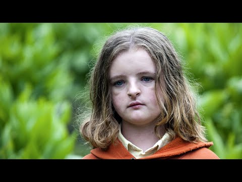 طفـ لة عندها جاذبية غريبة بتواجه أحداث مرعـ بة 