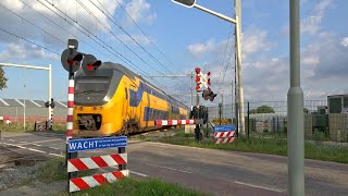 Spoorwegovergangen Nederland - Eindhoven-Venlo(NL - Bahnübergang Grubbenvorsterweg, Passage à niveau