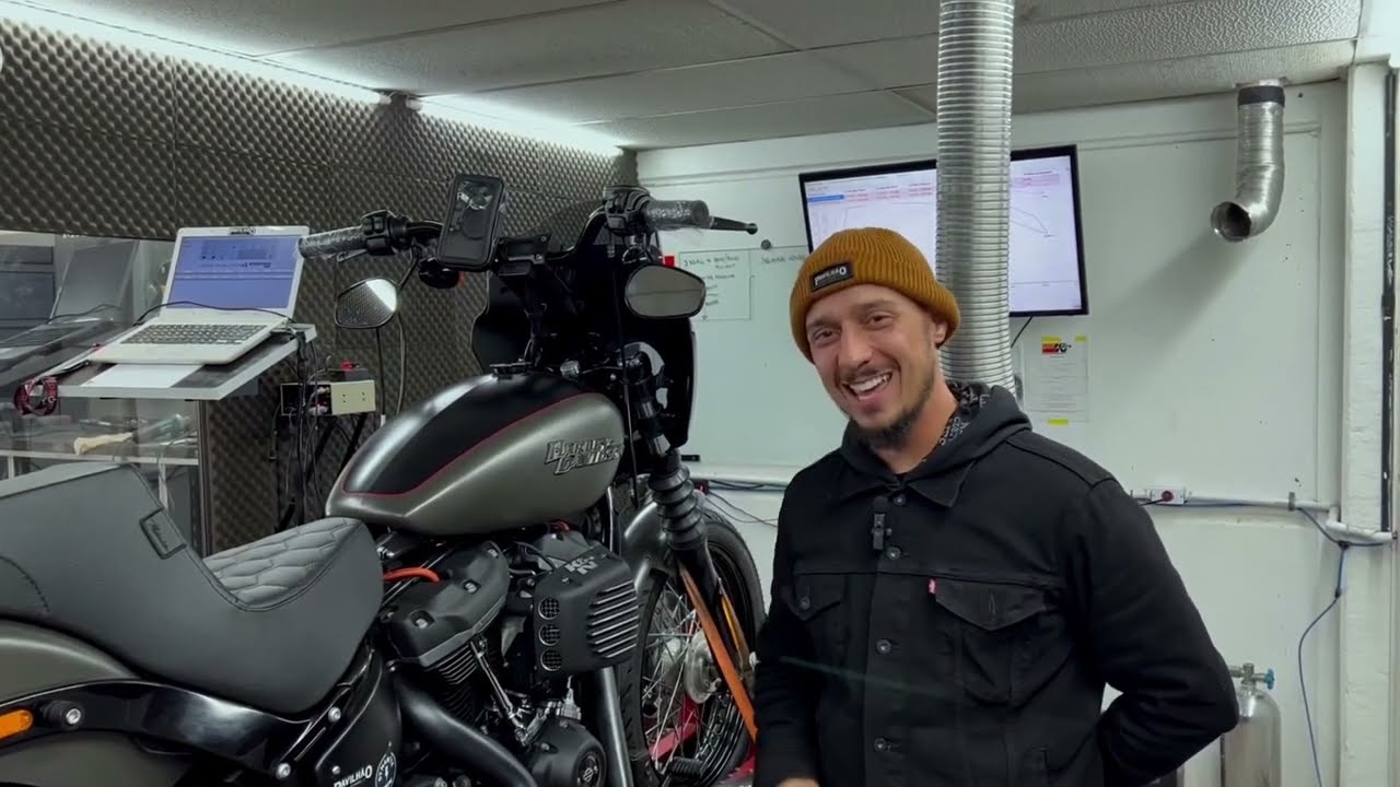 Street Bob customizada Club Style