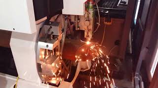 Різання труби лазером на заводі RGK Production в Дніпрі