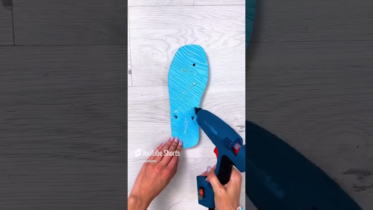 Say Goodbye to Cockroaches with These Hilarious DIY Slippers! 😂🪳