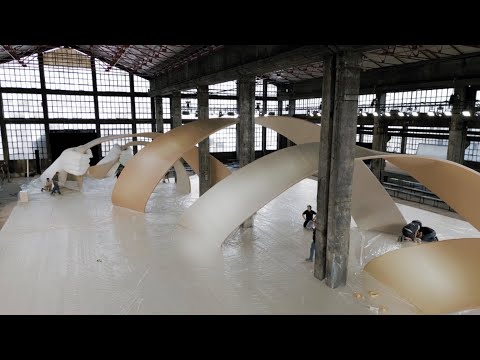 Tod's Women's Spring-Summer 2025 Fashion Show