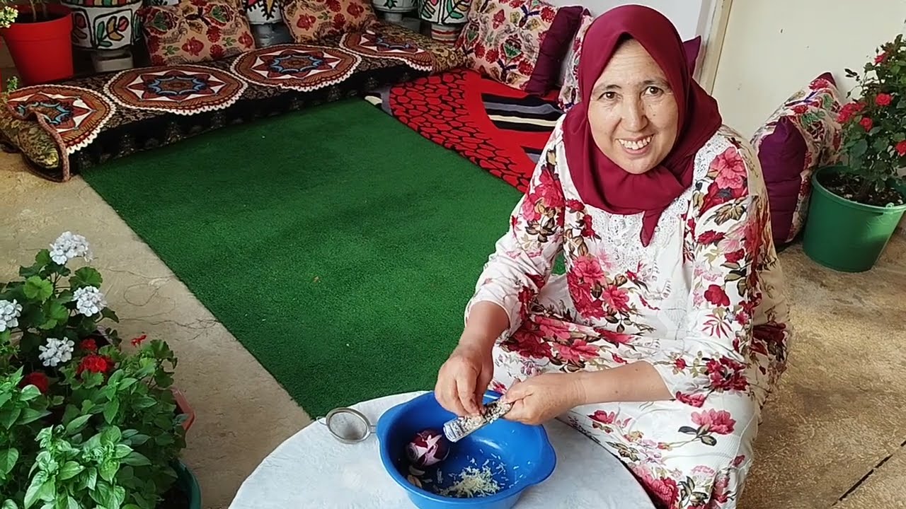 العناية بالنباتات المنزلية وعلاجها بمكونين بسيطين وطريقة تكثير النباتات العطرية مع أمي إيطو