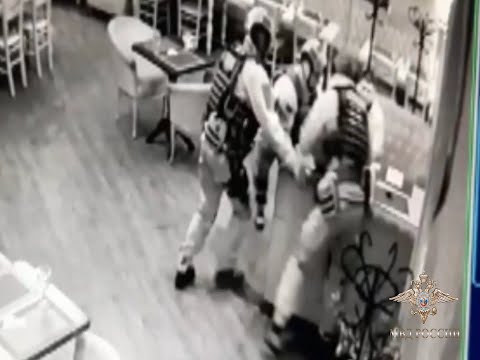 Злоумышленники вымогали у предпринимателя 5 миллионов рублей