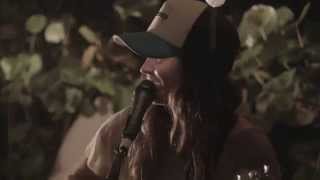 Lindsay Perry on Sonny's Porch / L.O.V.E. chords