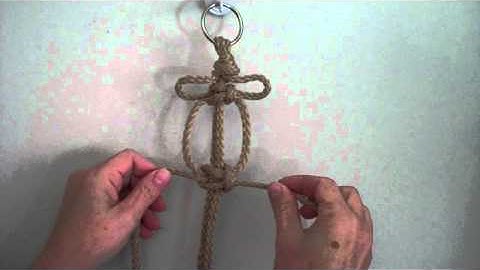 Making a Square Knot Picot from MacrameForFun.com