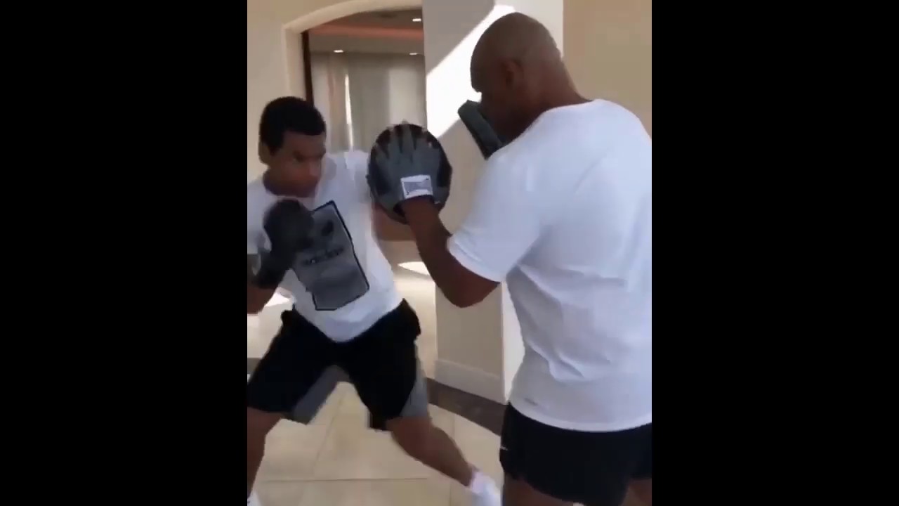 MIKE TYSON's Son Miguel Tyson in Training -- Looks Like He's Got Mike's Skills [ Short Video]