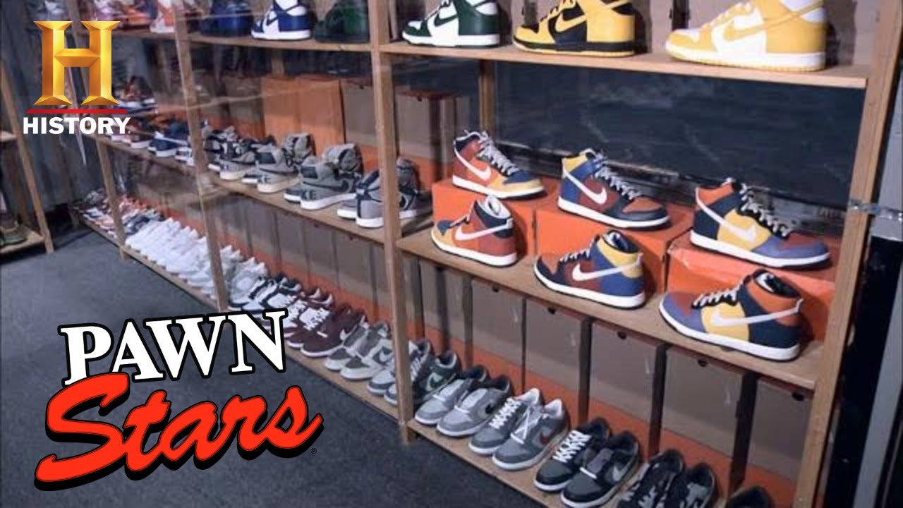 dañar eficacia Mendigar Chum's Killer Deal for *$1,000,000* NIKE SNEAKERS | Pawn Stars (Season 7) |  History - YouTube