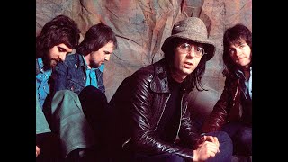 Manfred Mann's Earth Band - Questions (Lyrics)