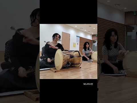 KBS별관 배우 풍물팀 <strong>장구</strong> 맞춰보기
