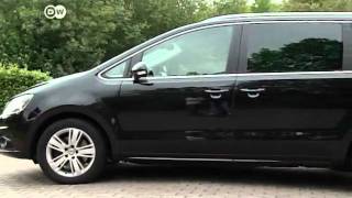 The Seat Alhambra vs Ford Galaxy | drive it!(The two MPVs share a common history.The first generation of the people-carrier in 1995 was ultimately a joint production from Ford, Seat and Volkswagen., 2012-02-08T15:30:57.000Z)