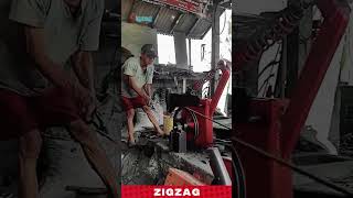 Powerful &amp; Efficient Metal Forging Machine for Shaping and Bending Steel in Industrial Workshops