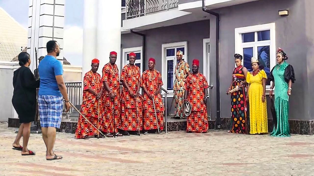 ILS N’ONT JAMAIS CRU QUE LE PAUVRE AVEUGLE QU’ILS MALTRAITAIENT SERAIT LE ROI CHOISI - FILM NIGÉRIAN