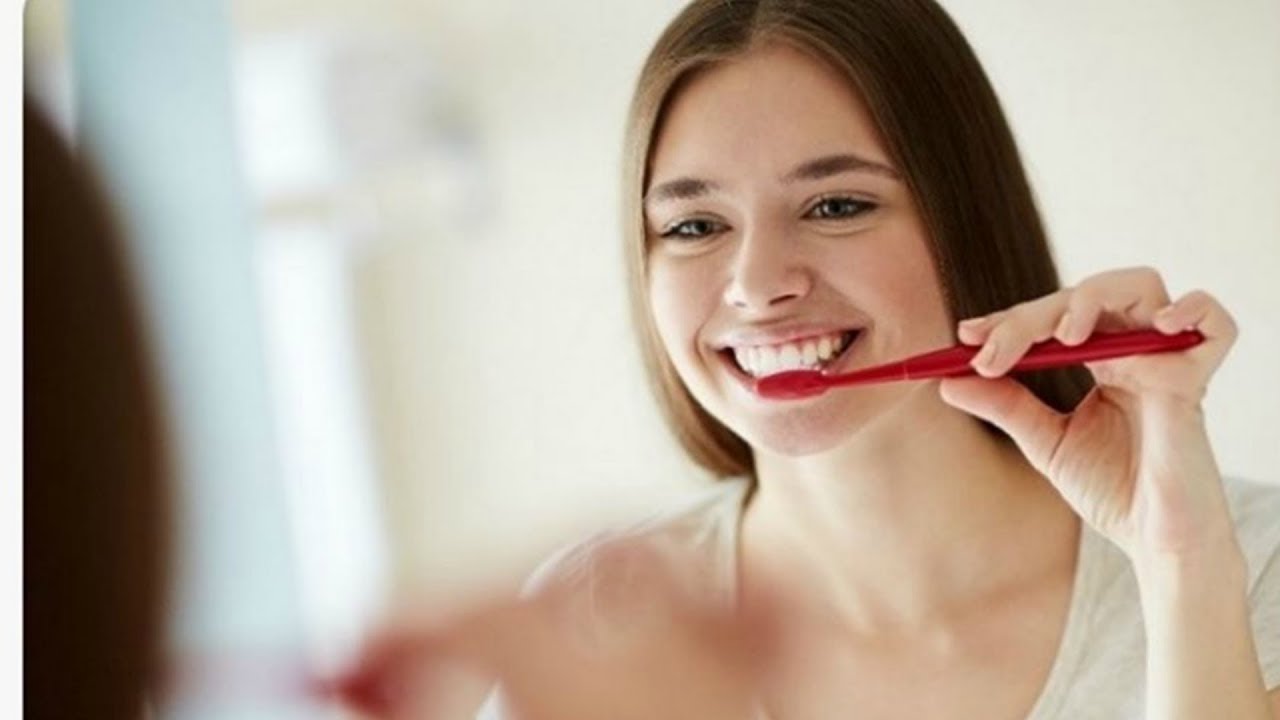 Классный СПОСОБ ИЗБАВИТЬСЯ от зубного КАМНЯ дома всего одним продуктом!