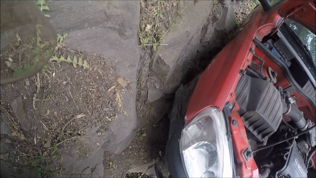 GoPro - 19.5.2016 Dopravní nehoda 2xOA bez zranění Roztoky