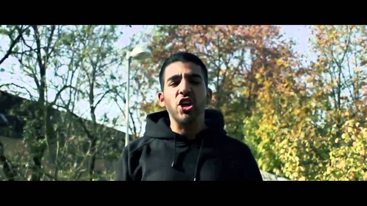 FARD REICH UND SCHÖN INVICTUS OFFICIAL VIDEOCLIP - YouTube