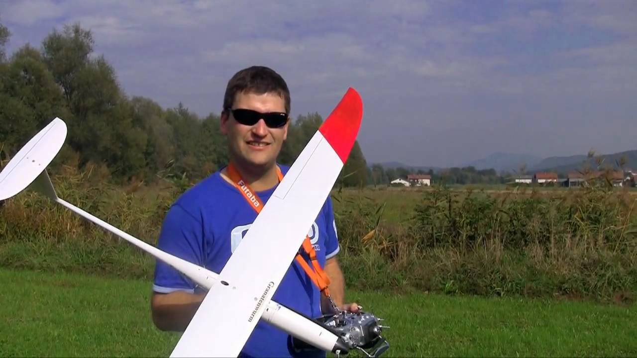 Miha Holc leti 300 Km/h