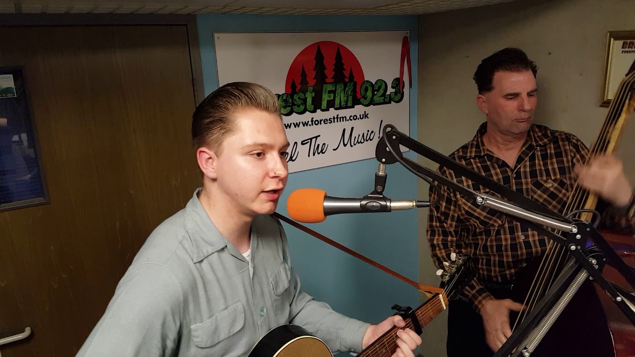 Steve Stack Lobo Jones. Live on Forest FM Steve Stack'o wax Wednesday Night Rockin ...